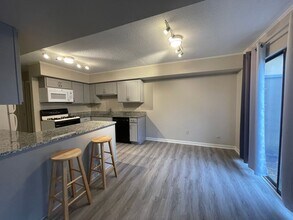 2157 Vaden Village Dr in Chattanooga, TN - Building Photo - Building Photo