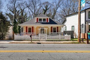 1662 Connally Dr, Unit 8301 in East Point, GA - Building Photo