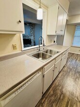 4254 Desert View Dr in San Antonio, TX - Building Photo - Building Photo