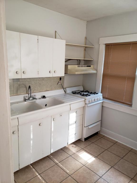 property at 1202 Jackson Ave