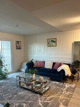 801 Pine Ave, Unit 212 in Long Beach, CA - Building Photo - Building Photo