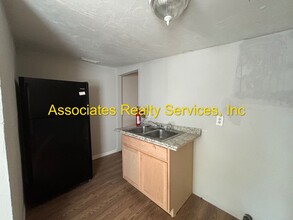 1727 NE 17th Pl in Gainesville, FL - Foto de edificio - Building Photo