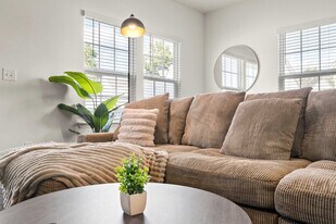 8021 Brightside Dr in Charlotte, NC - Building Photo