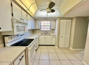 2250 S Palmetto Ave, Unit EE-EE69 in South Daytona, FL - Building Photo - Building Photo
