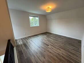 919 N 103rd St in Seattle, WA - Building Photo - Building Photo