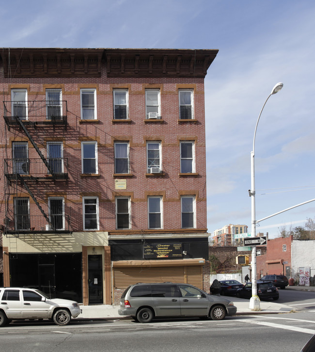 1098 Bedford Ave in Brooklyn, NY - Building Photo - Building Photo