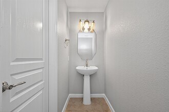 26 Tidwillow Pl in Tomball, TX - Building Photo - Building Photo