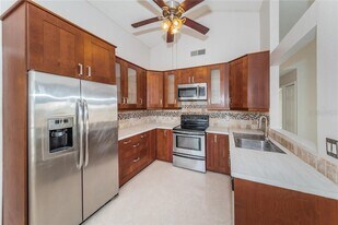 3892 Nighthawk Dr in Palm Harbor, FL - Building Photo