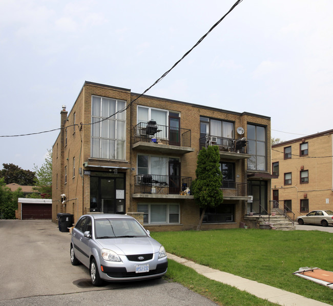 44 Meadowbrook Rd in Toronto, ON - Building Photo - Primary Photo