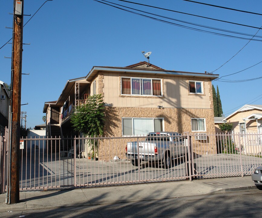 5541 Bonner Ave in North Hollywood, CA - Building Photo