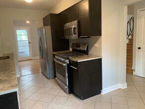 811 Hibbard Rd in Wilmette, IL - Building Photo - Building Photo