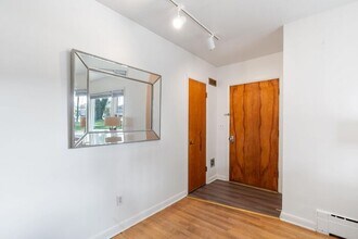 27 Leamer Ct in Iowa City, IA - Foto de edificio - Building Photo