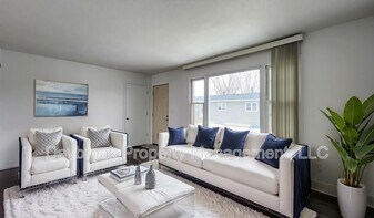 525 7th Ave E in West Fargo, ND - Building Photo