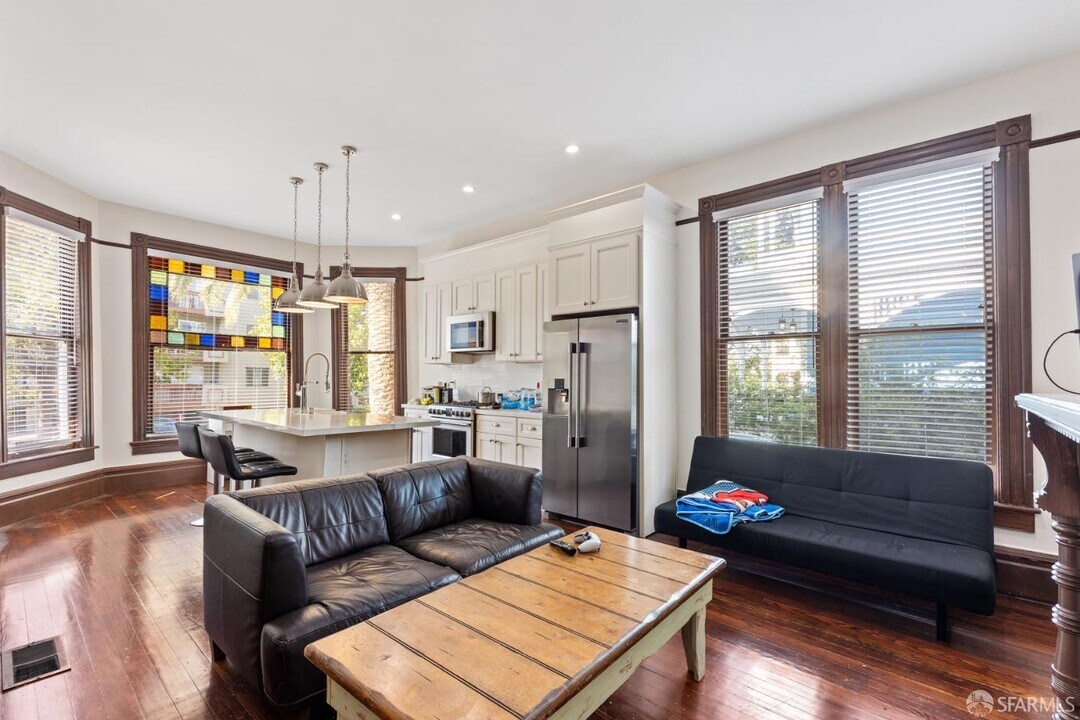 2215 Blake St in Berkeley, CA - Building Photo