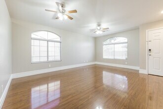 10417 E Crescent Ave in Mesa, AZ - Building Photo - Building Photo