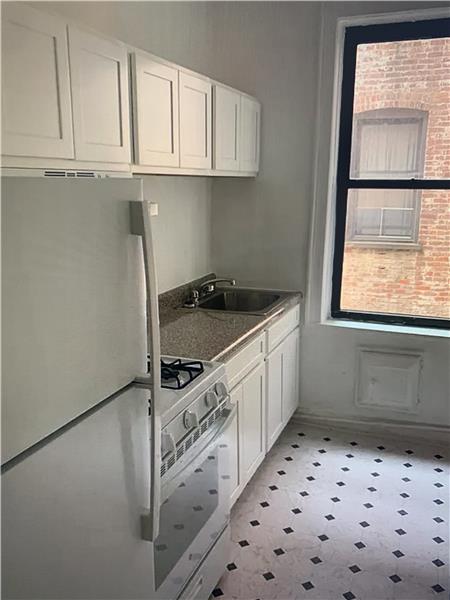 property at 7423 Ridge Blvd
