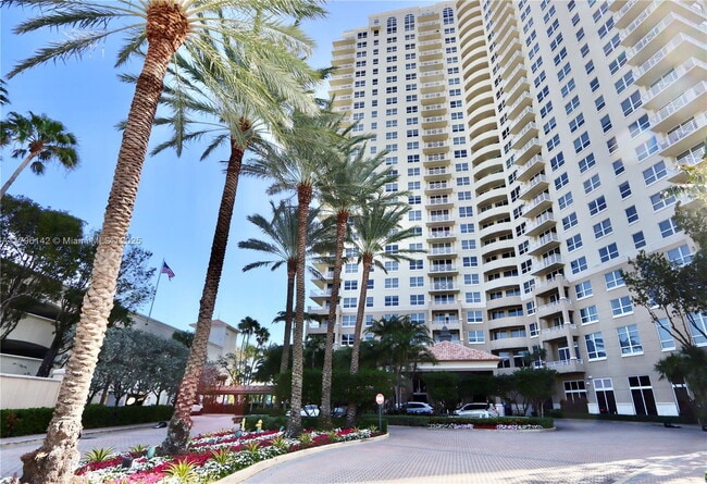 property at 19501 W Country Club Dr