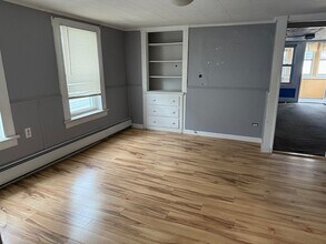 34 Cedar St, Unit 1 in Lowell, MA - Building Photo - Building Photo