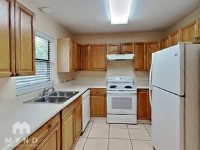 1942 Peoria St in Deltona, FL - Building Photo - Building Photo