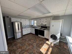 365 Dehaven St in Conshohocken, PA - Building Photo - Building Photo