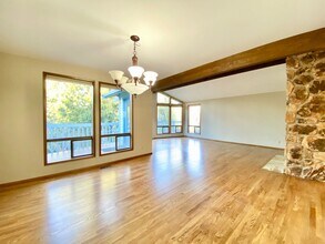 4624 146th Pl SE in Bellevue, WA - Building Photo - Building Photo