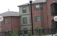 Little York Villas in Houston, TX - Foto de edificio - Building Photo