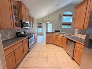 1890 Briland St in Tarpon Springs, FL - Building Photo - Building Photo