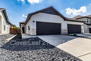 311 Nespral Dr in San Antonio, TX - Building Photo