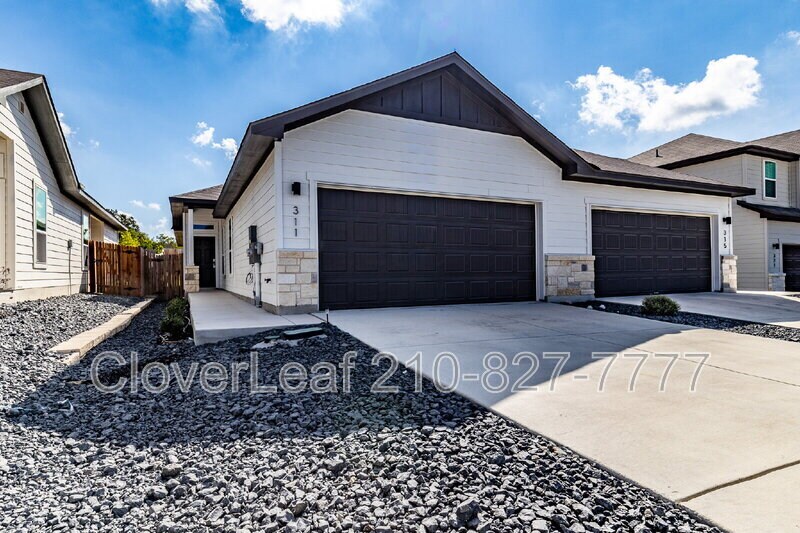 311 Nespral Dr in San Antonio, TX - Building Photo