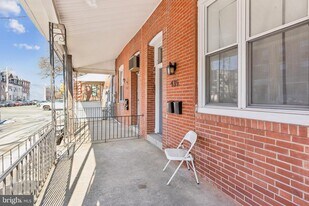 435 N 32nd St in Philadelphia, PA - Building Photo