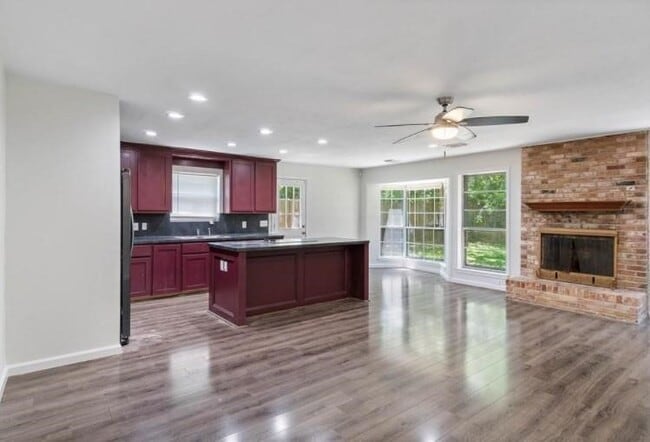 7019 Oak Bough Dr