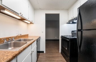 Park Guilderland Apartment Homes in Guilderland Center, NY - Foto de edificio - Building Photo