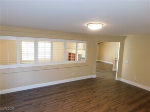 10855 Carberry Hill St in Las Vegas, NV - Building Photo - Building Photo
