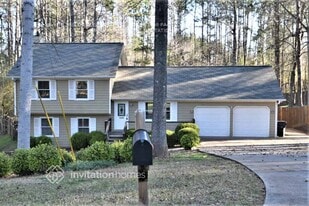 695 Bankshire Dr in Suwanee, GA - Building Photo
