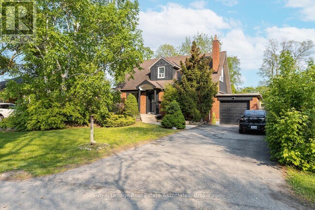 938 Henley Rd in Mississauga, ON - Building Photo - Building Photo