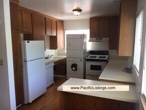 11476 Moorpark St in North Hollywood, CA - Foto de edificio - Building Photo