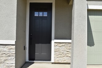 712 Stephanie Dr in Merced, CA - Building Photo - Building Photo
