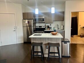 361 Newark Ave in Jersey City, NJ - Building Photo - Building Photo