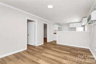 2510 Hemphill St in Charlotte, NC - Building Photo - Building Photo