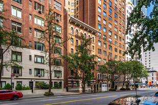 339 E 57TH St Apartamentos