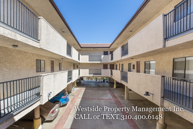 1818 Stoner Ave in Los Angeles, CA - Foto de edificio - Building Photo