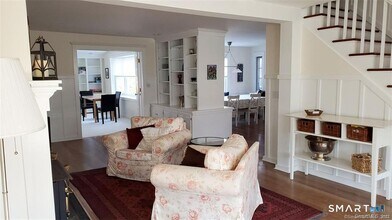 12 Flower Ave in Madison, CT - Building Photo - Building Photo