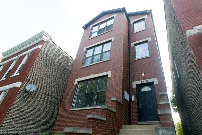 1319 N Campbell Ave, Unit M08H