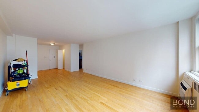 property at 435 E 79th St