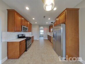 558 Georgia Cir, Unit 415 in Loganville, GA - Foto de edificio - Building Photo