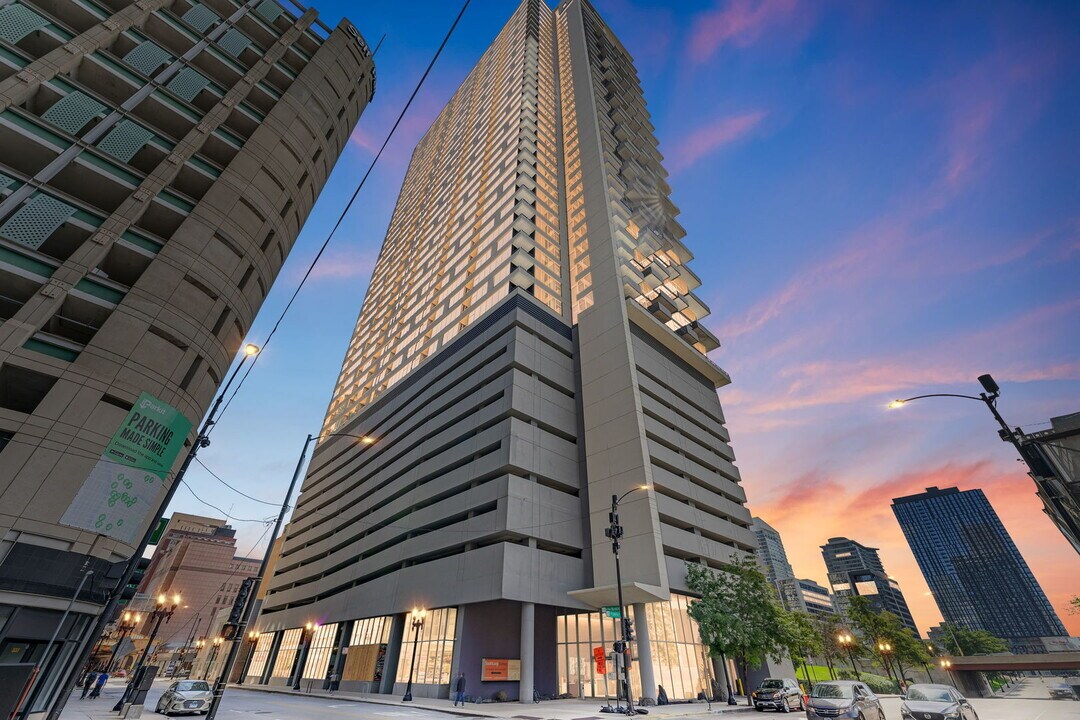 235 W Van Buren St, Unit 4004 in Chicago, IL - Foto de edificio