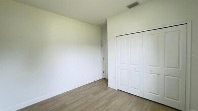 7914 N Omega Way in Citrus Springs, FL - Building Photo - Building Photo