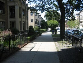 448 Park Dr, Unit 10 in Boston, MA - Foto de edificio - Building Photo