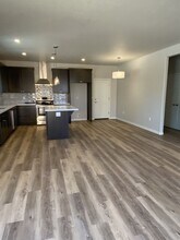 246 Silver Bend Way in Auburn, CA - Building Photo - Building Photo