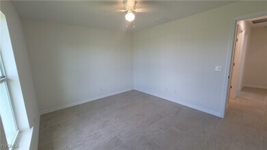 4016 NE 12th Ct in Cape Coral, FL - Building Photo - Building Photo